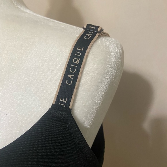 Cacique EUC black lightly lined T Shirt bra in size 42D - Picture 2 of 6
